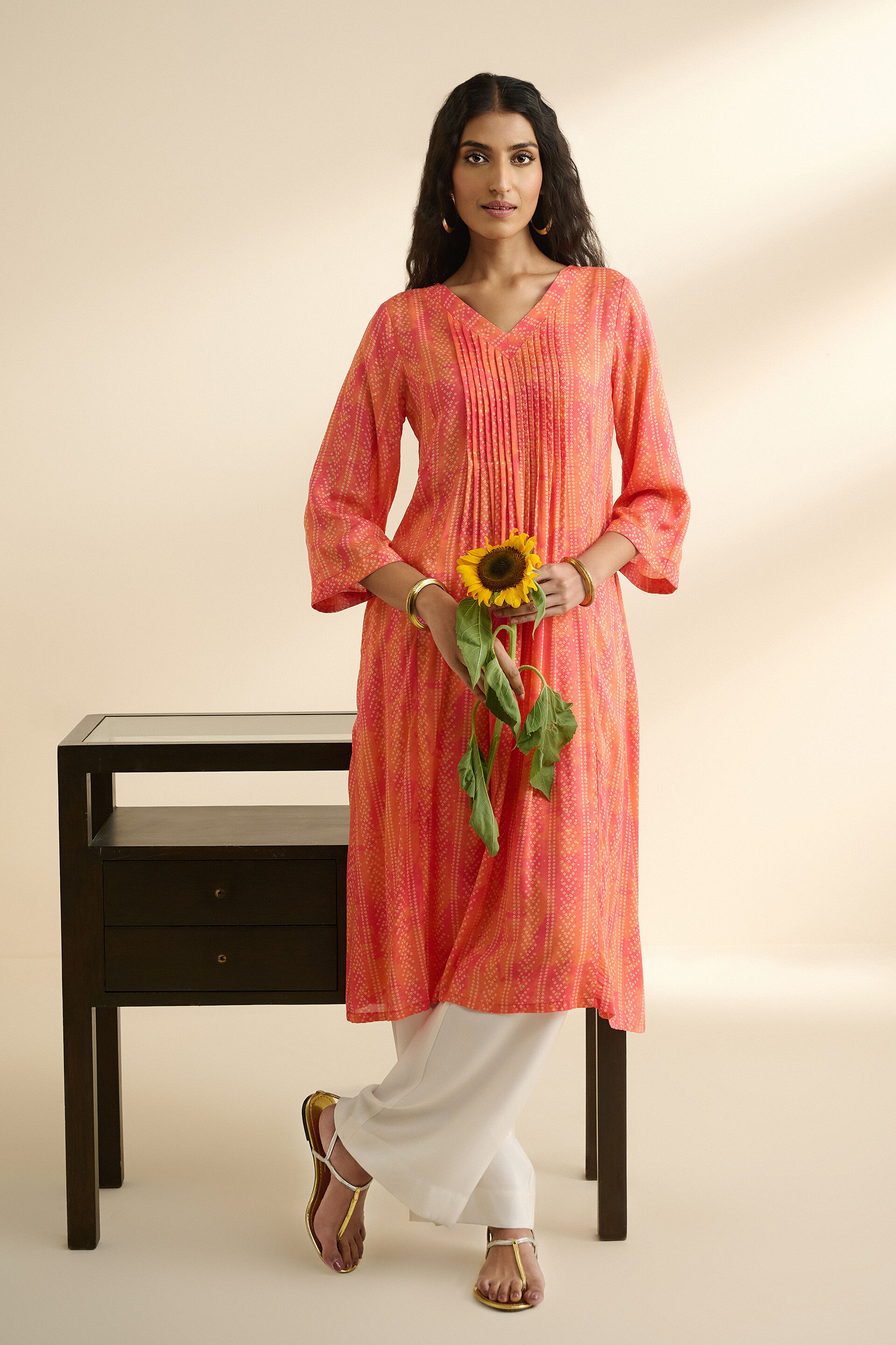 Saundhi Sa Modal Kurta, Coral, image 2