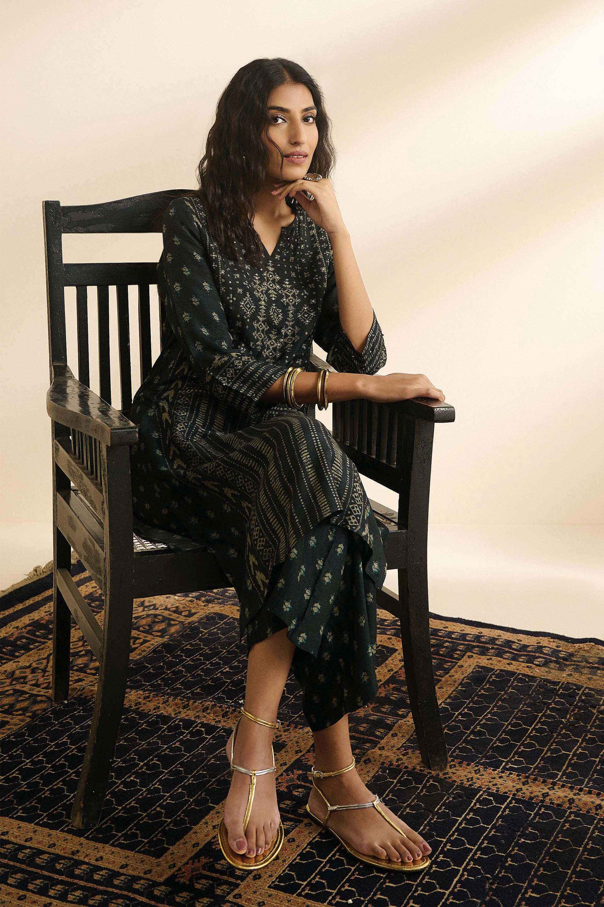 The Tyohaar Black Kurta Set, Black, image 3