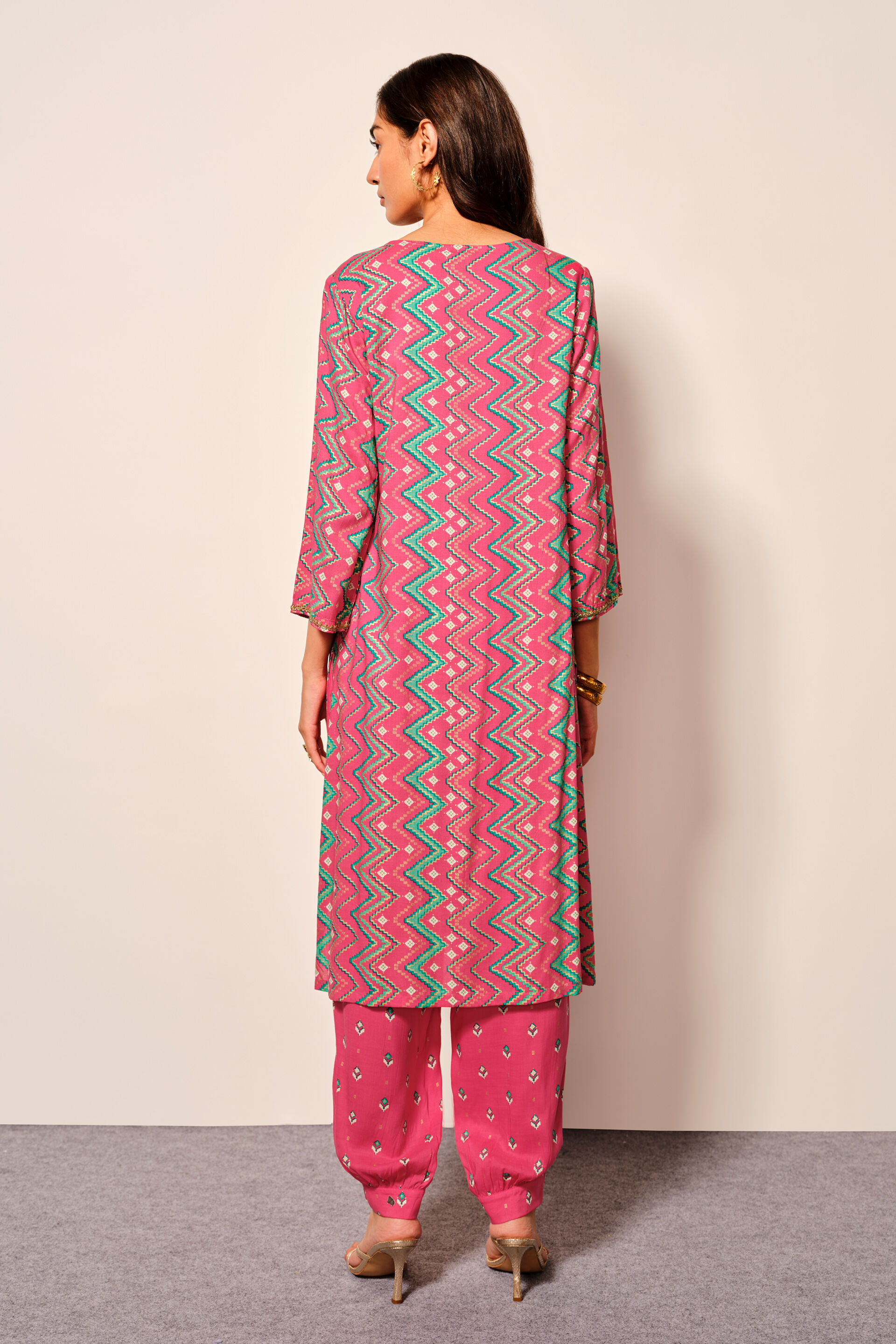 Pink Chevron Print Viscose Kurta Set, Pink, image 3
