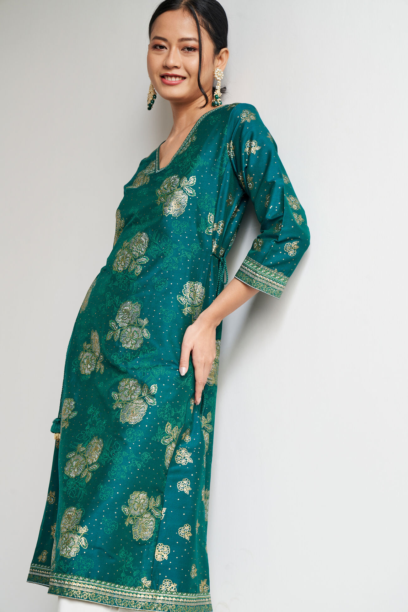 Green Floral Embroidered Fit And Flare Kurta, Green, image 5