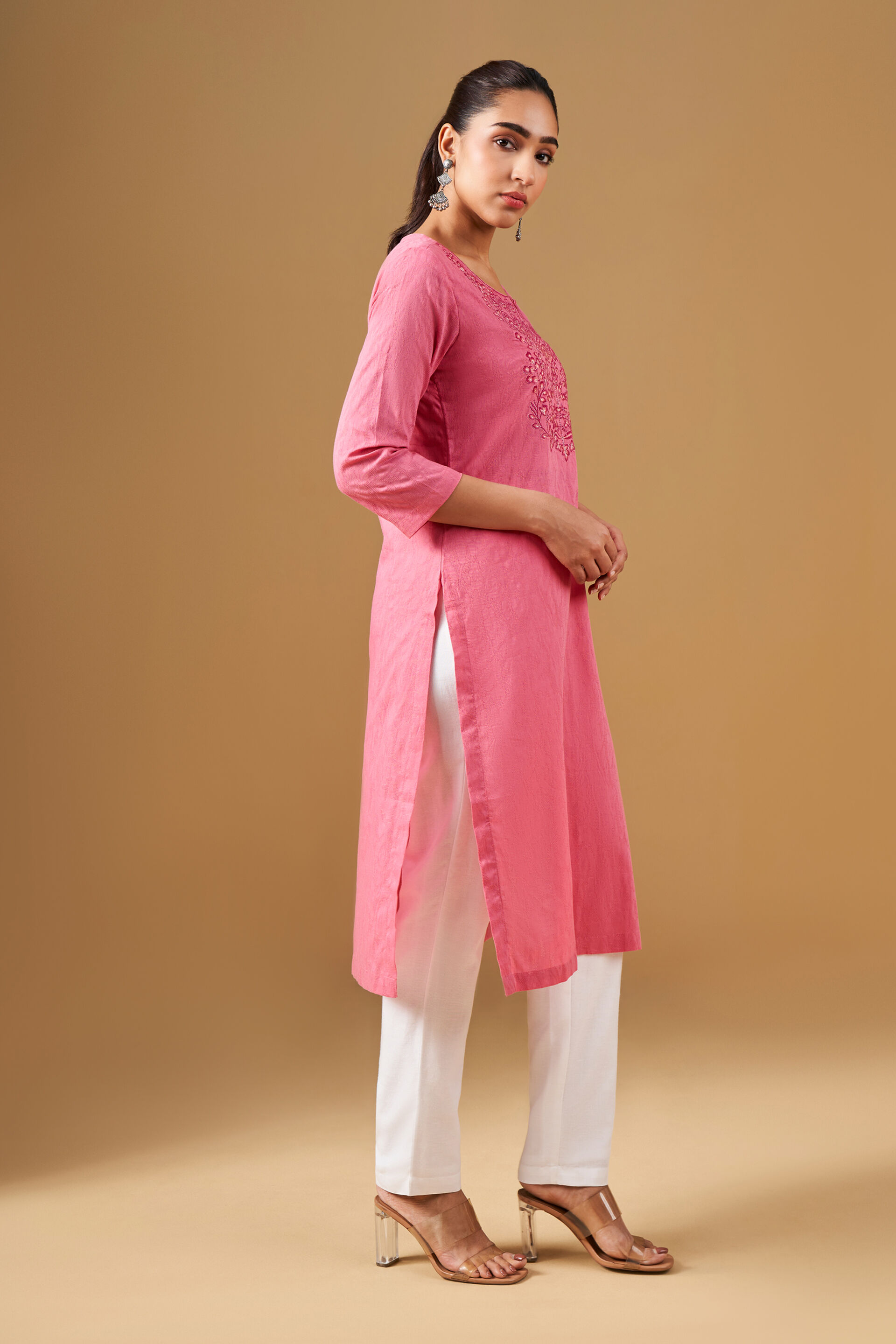 Ethnic Floral Embroidered Cotton Kurta, Coral, image 3