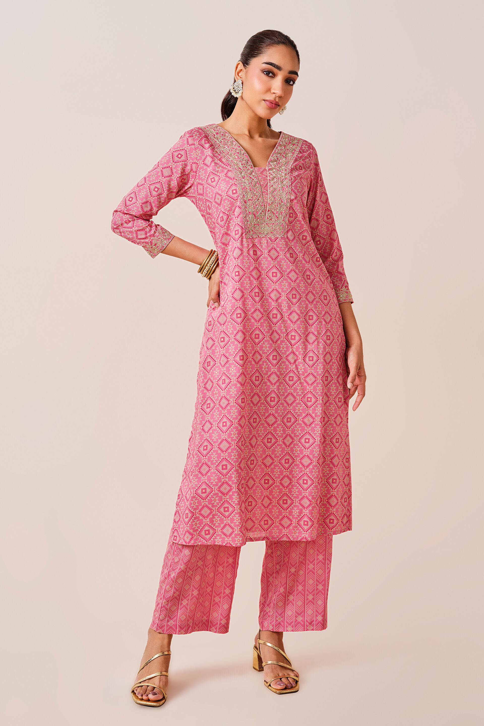 Soft Pink embroidered Kurta Set, Pink, image 2