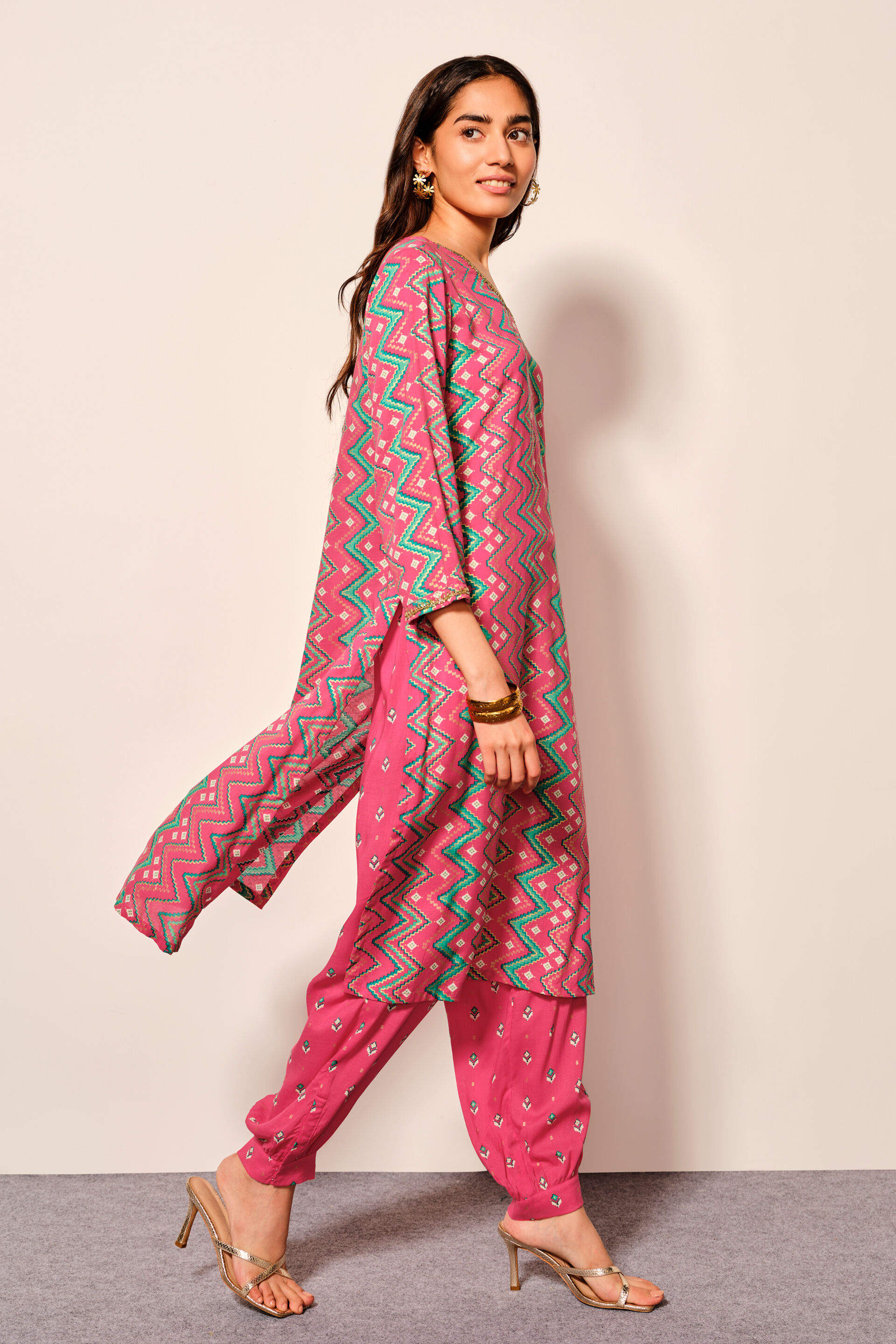 Pink Chevron Print Viscose Kurta Set, Pink, image 2