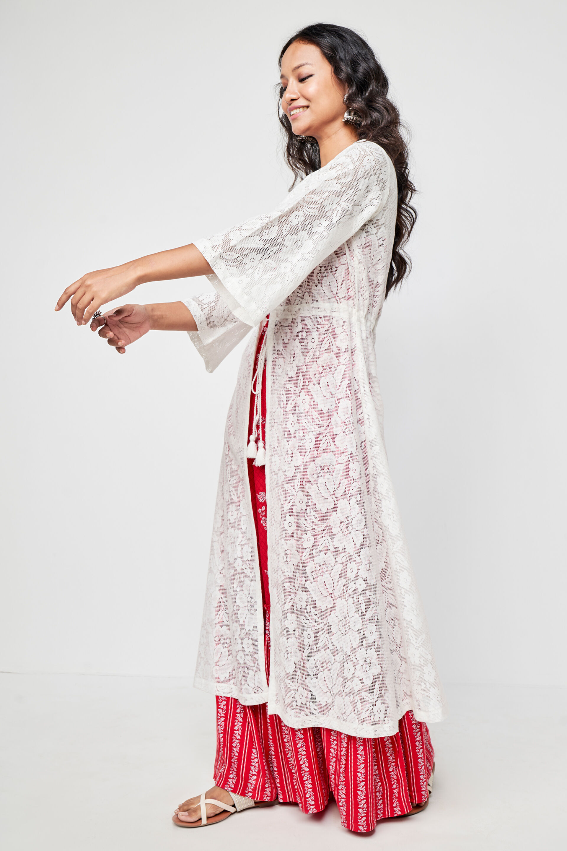 White Lace Cape, Off White, image 2