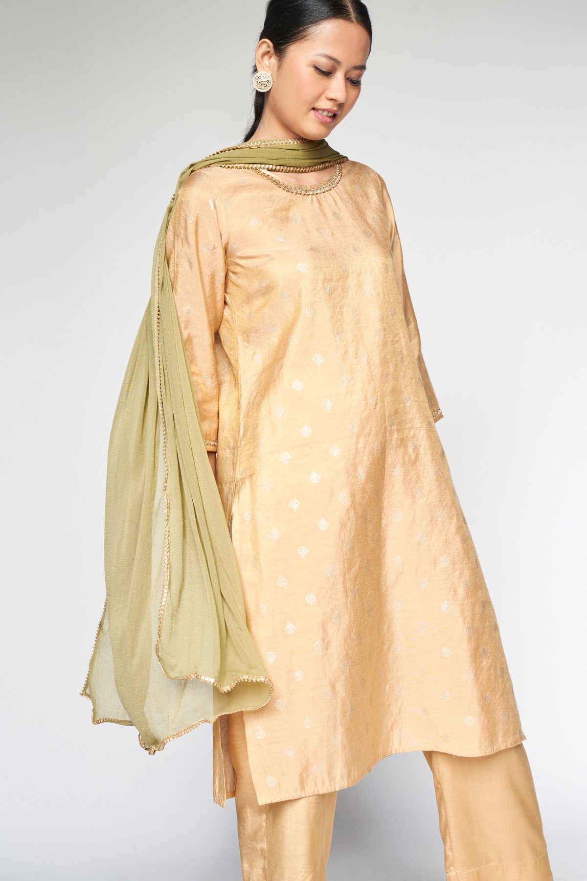 8905134470625, image 1