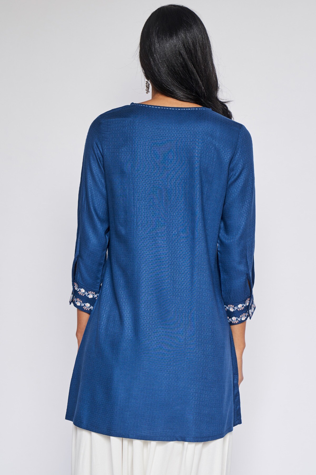 4 - Indigo Solid Straight Tunic, image 4