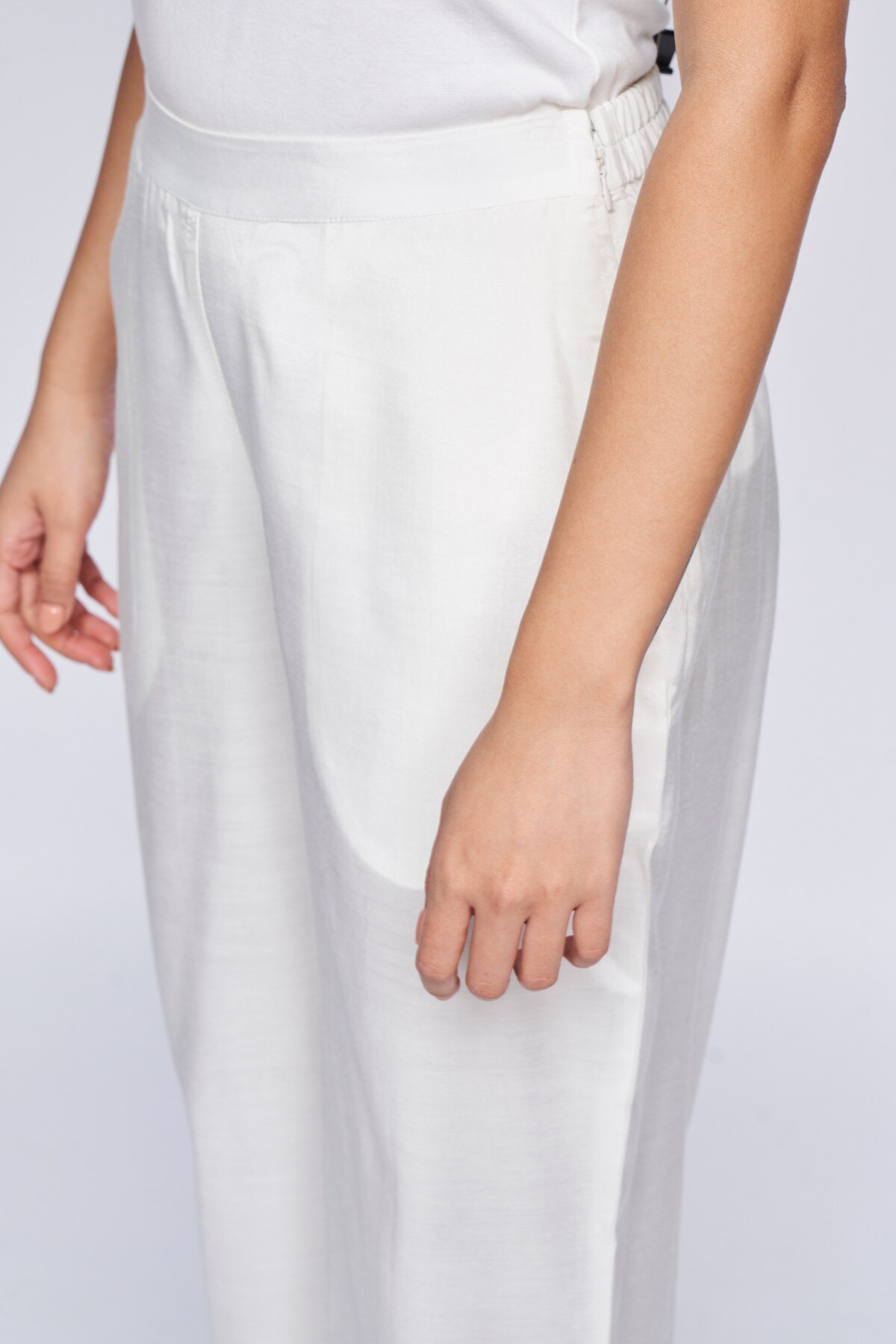 Buy Off White Solid Straight Bottom Online at Best Price at Global