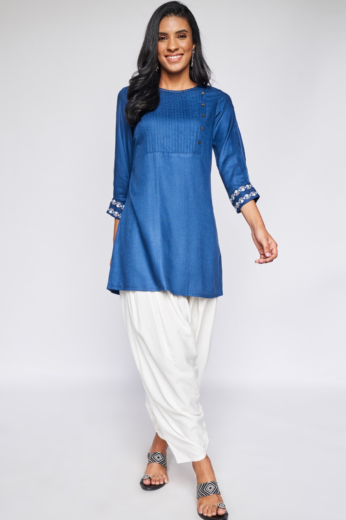 3 - Indigo Solid Straight Tunic, image 3