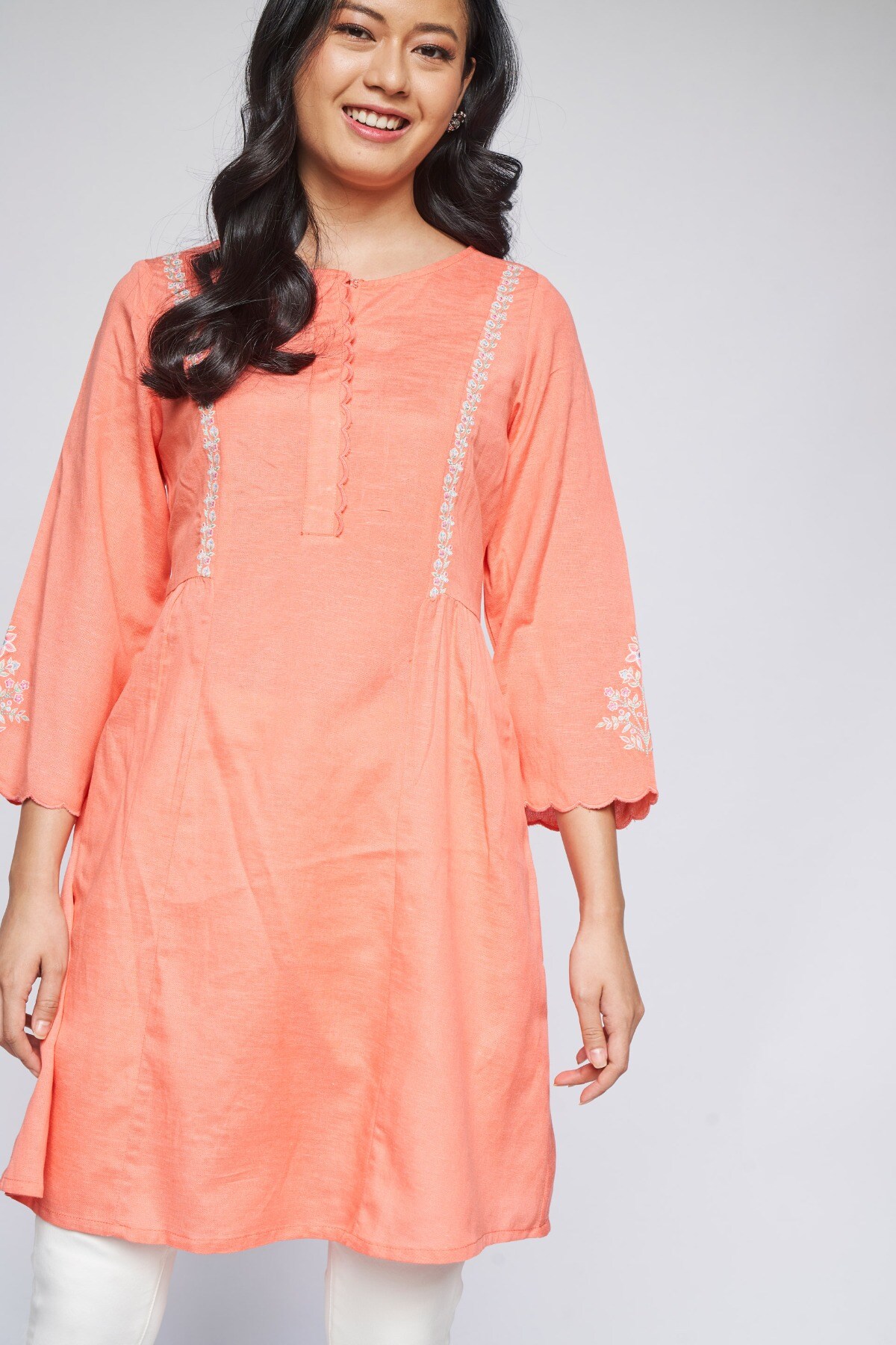 2 - Peach Solid Straight Tunic, image 2