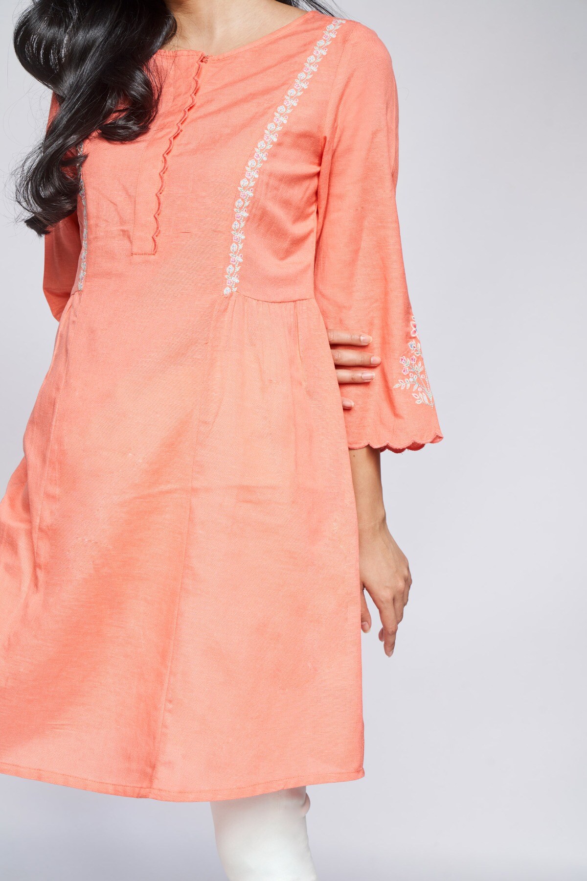 5 - Peach Solid Straight Tunic, image 4