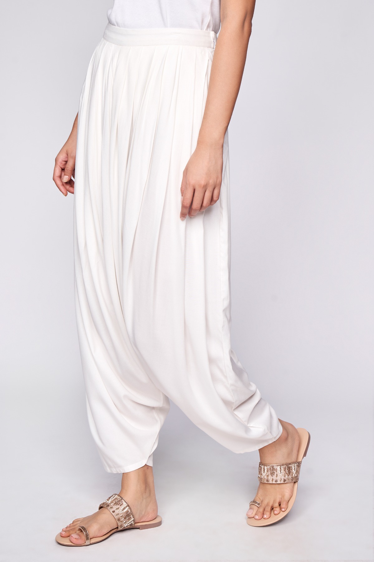 3 - White Solid Tapered Bottom, image 3