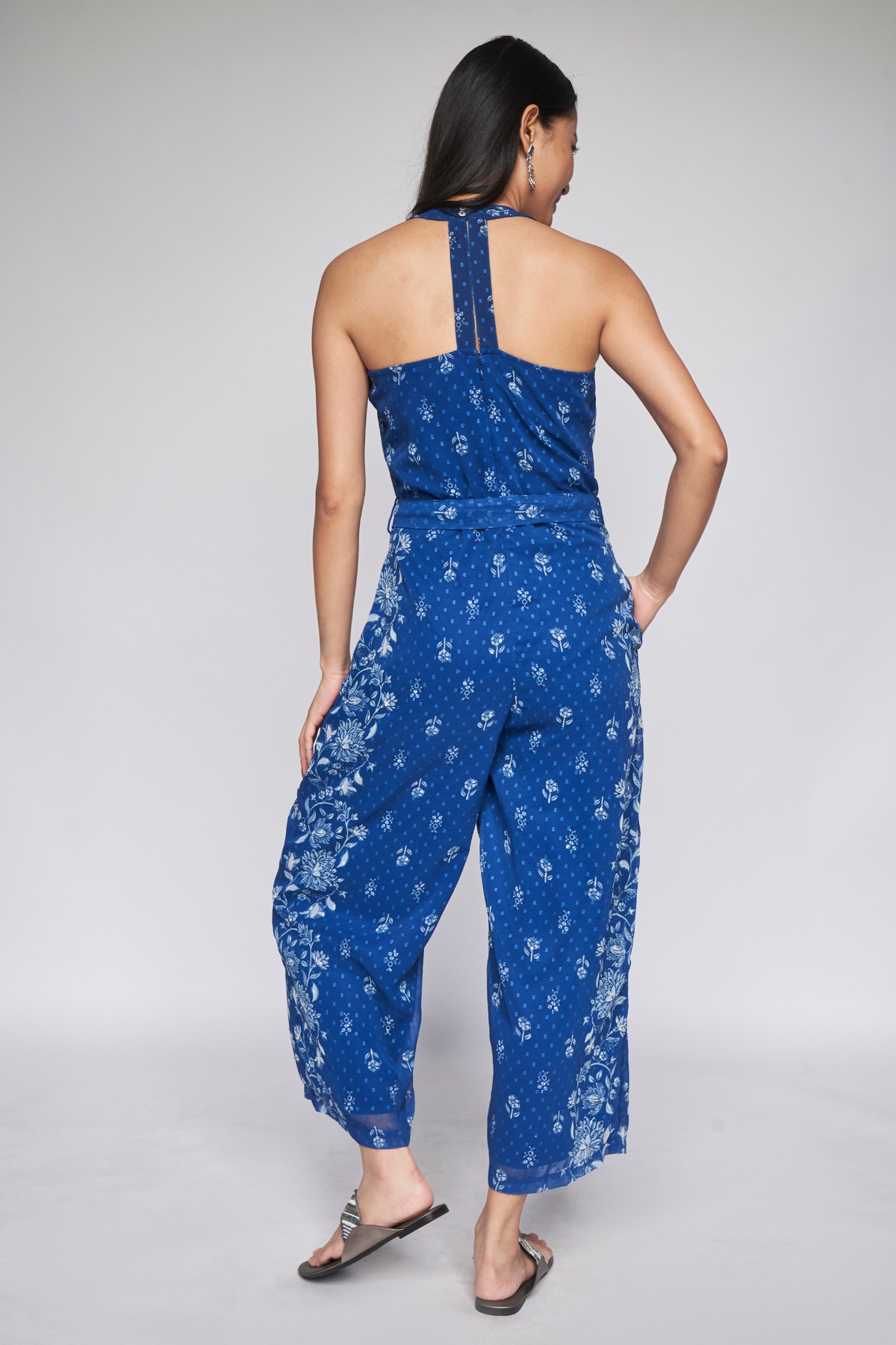 What Are the Best Jumpsuits? | Coveralls women, Jumpsuits for women,  Jumpsuit