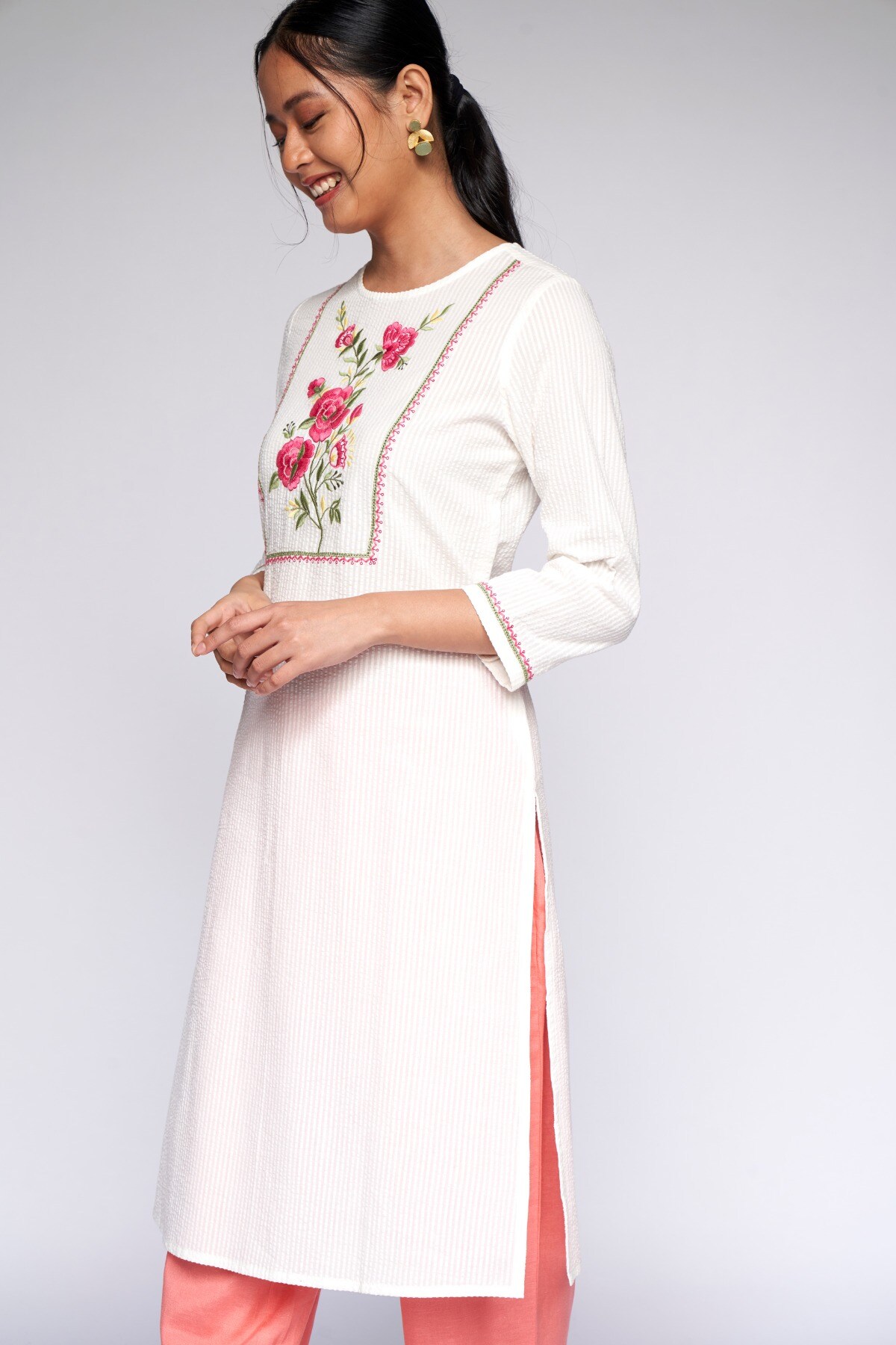 Simple white Kurtis - TD545 – Thameha Designs